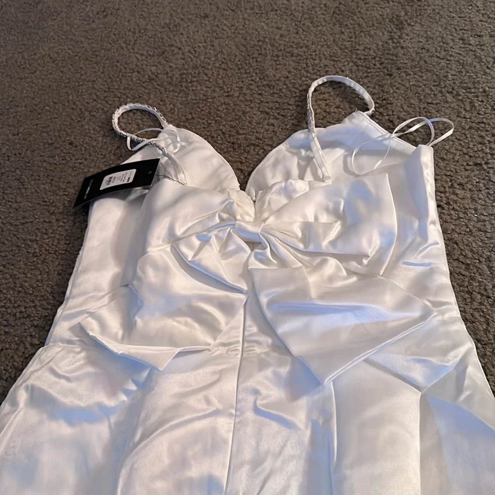🤍 BRAND NEW WHITE DRESS 🤍 - Picture 3 of 6